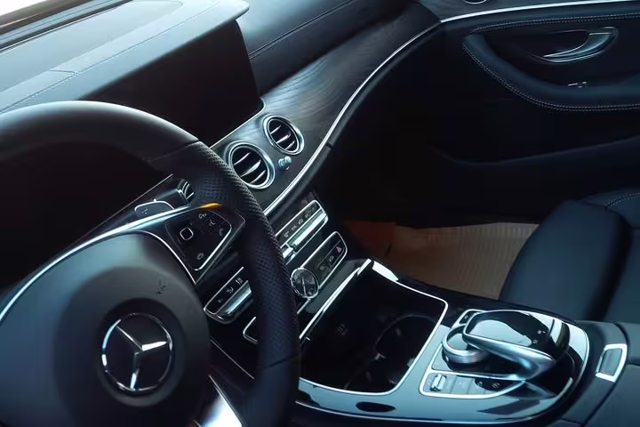 Luxurious car dashboard for private transfers from Venice Marco Polo airport to Mestre or Marghera hotels.