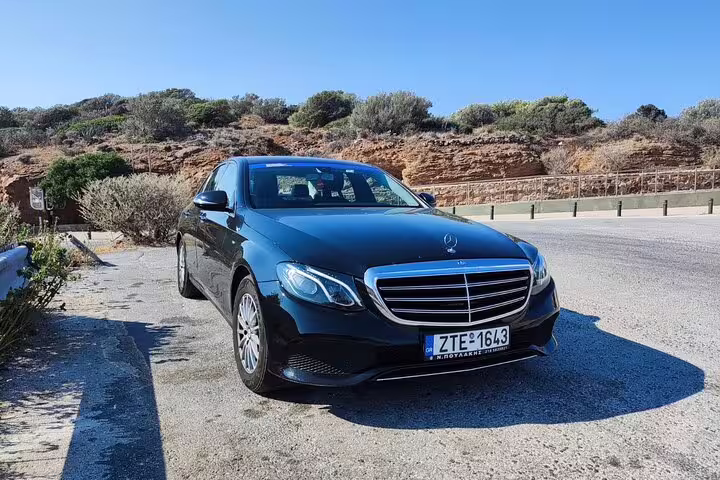 Luxury Mercedes sedan for Best of Athens half day private tour, ideal for comfortable city sightseeing
