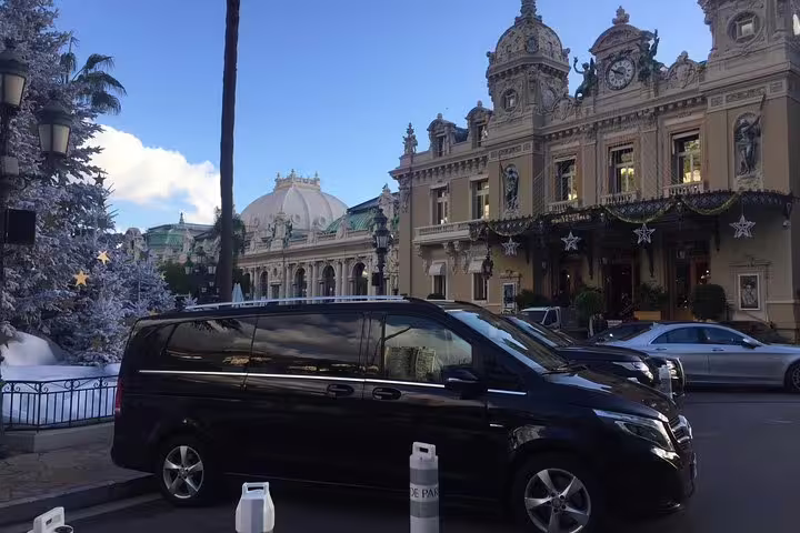 Luxury black Mercedes van for private transfer from Malaga city to Malaga Airport AGP departure