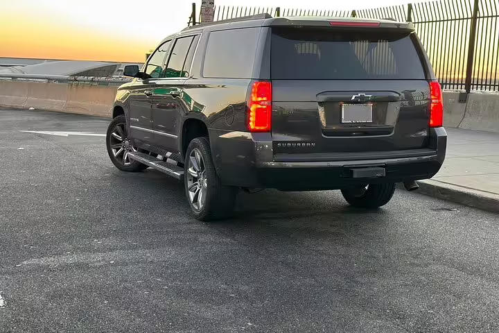 Luxury Chevrolet Suburban SUV ready for private round trip airport transfer between Managua Airport and Managua City