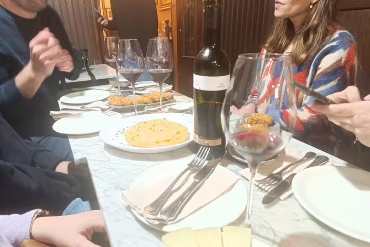 Enjoy exquisite wine and food pairings on a Madrid City Wine Tour, featuring local wines and gourmet dishes.
