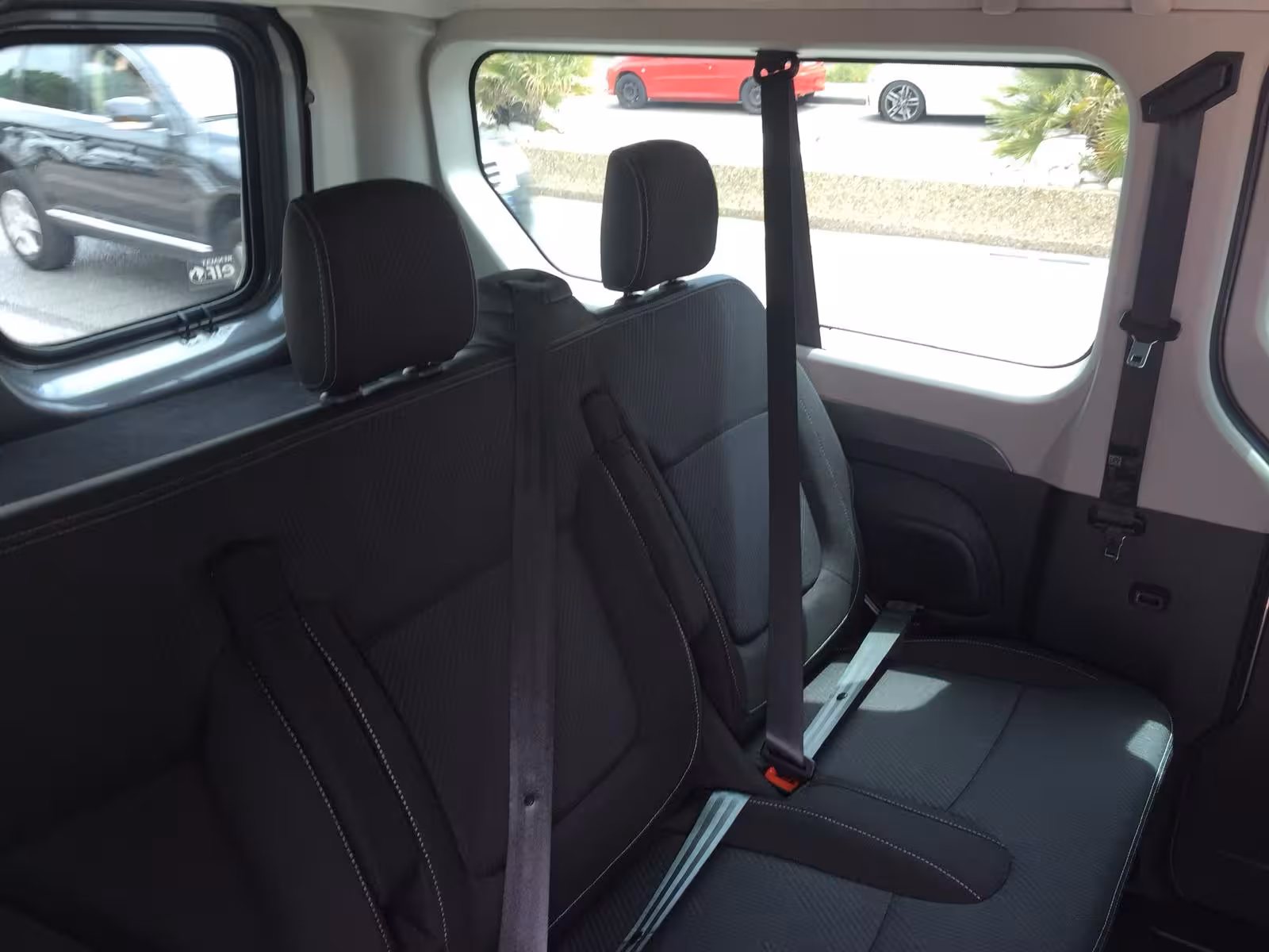 Comfortable minivan rear seats for Marseille Provence Airport transfer to train station, port or hotel