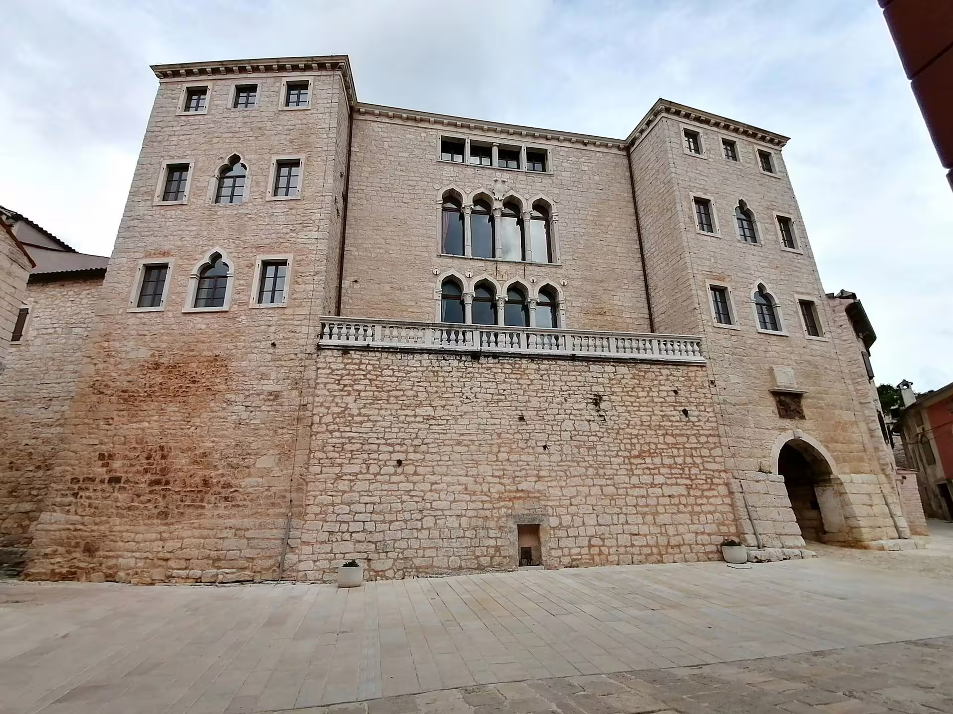 Stone medieval castle facade in Bale, Istria, a highlight on the Ancient Istria tour from Pula to Rovinj and Poreč