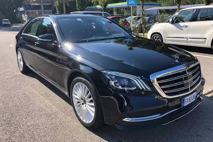 Premium black Mercedes-Benz S-Class sedan offering private transfer from Frankfurt city to FRA Airport