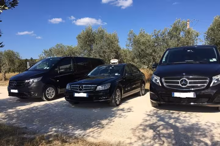 Mercedes taxi and luxury vans ready for private transfer from Marseille cruise terminal to Marseille airport