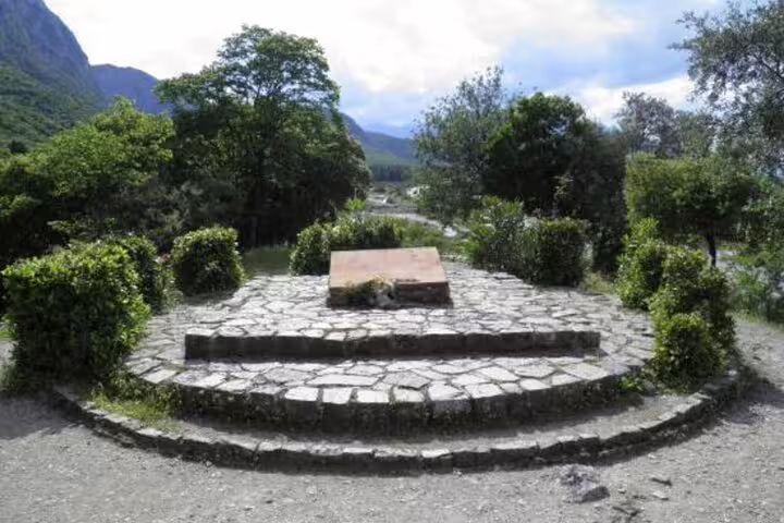 Scenic stone viewpoint in Greece countryside, a relaxing stop on a Meteora private day tour from Athens