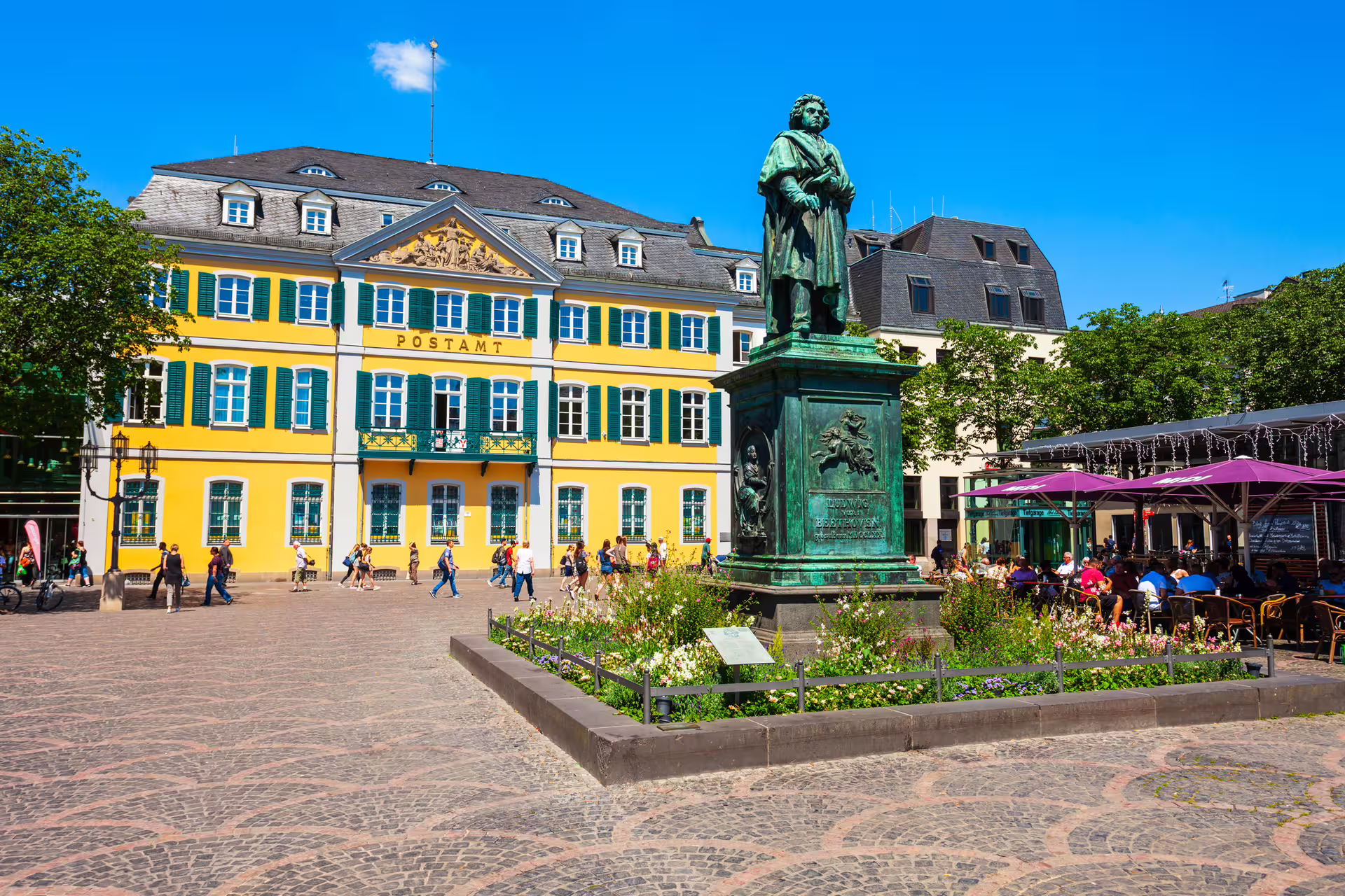 Münsterplatz Bonn with Beethoven statue and historic Postamt, featured on Bonn 1-day walking tour audioguide
