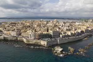 Aerial view of Ortigia island and Siracusa waterfront, Sicily, on HD Best of Siracusa sightseeing tour