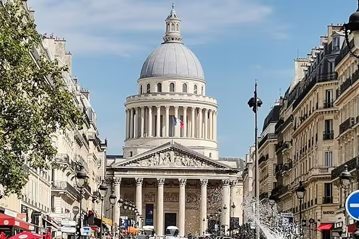 Panthéon in Paris seen from street, private car with driver tour for sightseeing and seamless city transportation