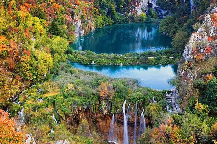 Plitvice Lakes National Park turquoise lakes and waterfalls, a highlight of the 3-day Zagreb and Slovenia tour