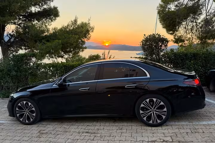 Private Athens to Meteora day trip in luxury sedan, comfortable transfer for a full-day tour