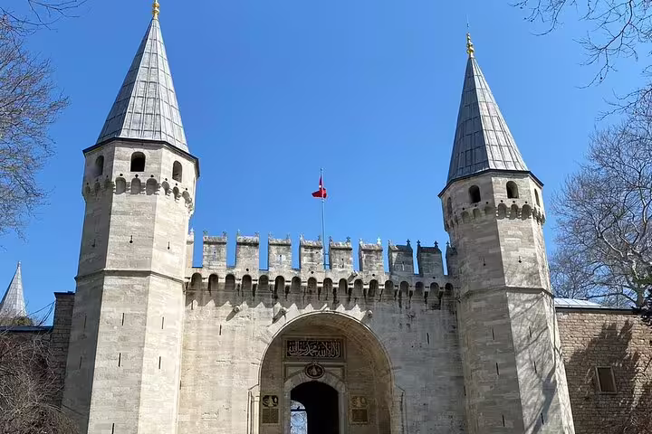 Private Istanbul 6-hour tour vehicle with open door, comfortable seats for Hagia Sophia and Grand Bazaar visit