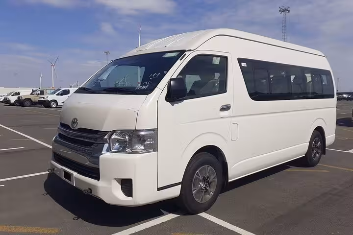Air-conditioned minibus for private one-way transfer from Hurghada to Luxor, ideal for families and groups