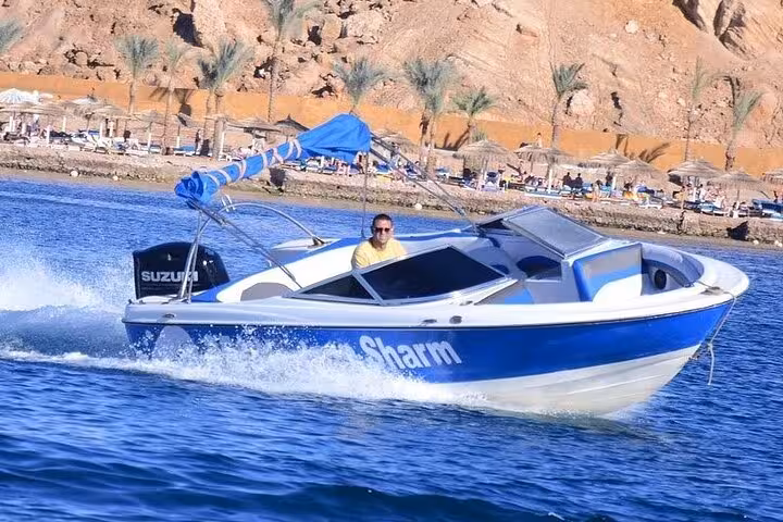 2-hour private speedboat in Sharm El Sheikh with hotel transfer, cruising past beaches on the Red Sea coastline