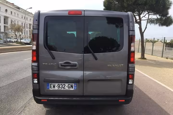 Rear view of Renault Trafic van used for private Marseille to Nice transfer, reliable luggage-friendly Riviera transport