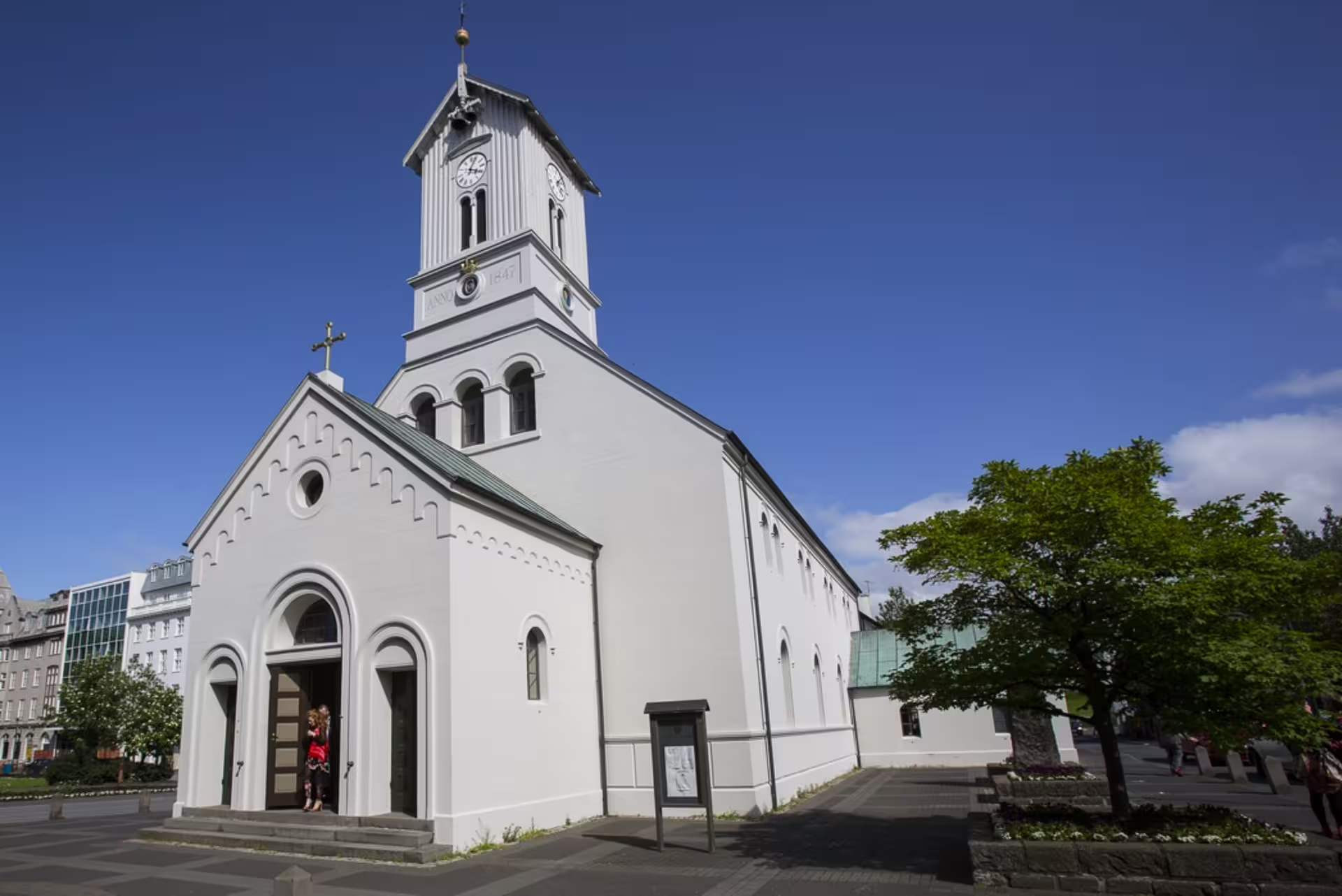 Dómkirkjan í Reykjavík - The Cathedral of Reykjavik
