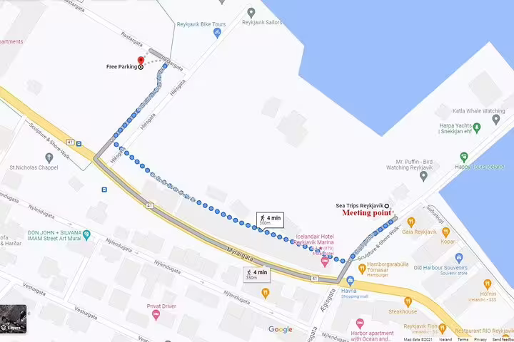 Map showing 4-minute walking route from free parking to Sea Trips Reykjavik meeting point for night boat tour