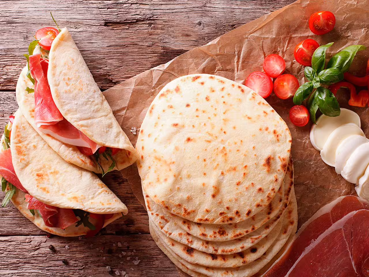 Rimini Piadina Museum tour with lunch or dinner, Romagna piadina flatbread with prosciutto, tomatoes and mozzarella