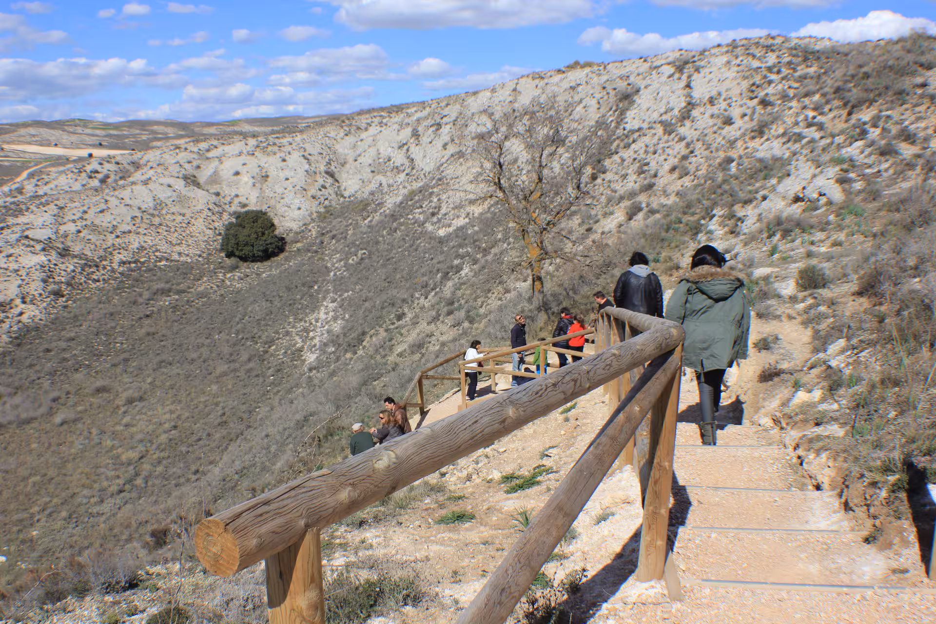 Guided walk on a scenic canyon trail near Madrid, part of a one-day Roman Empire heritage tour in Spain