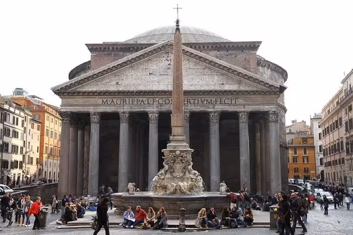 Rome Pantheon and Piazza della Rotonda fountain, iconic stop on 10-day Italy tour Rome to Venice