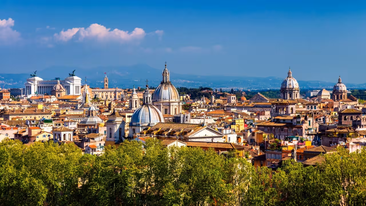 Panoramic Rome skyline with domes and Vittoriano monument, perfect for Beauty of Rome guided tour