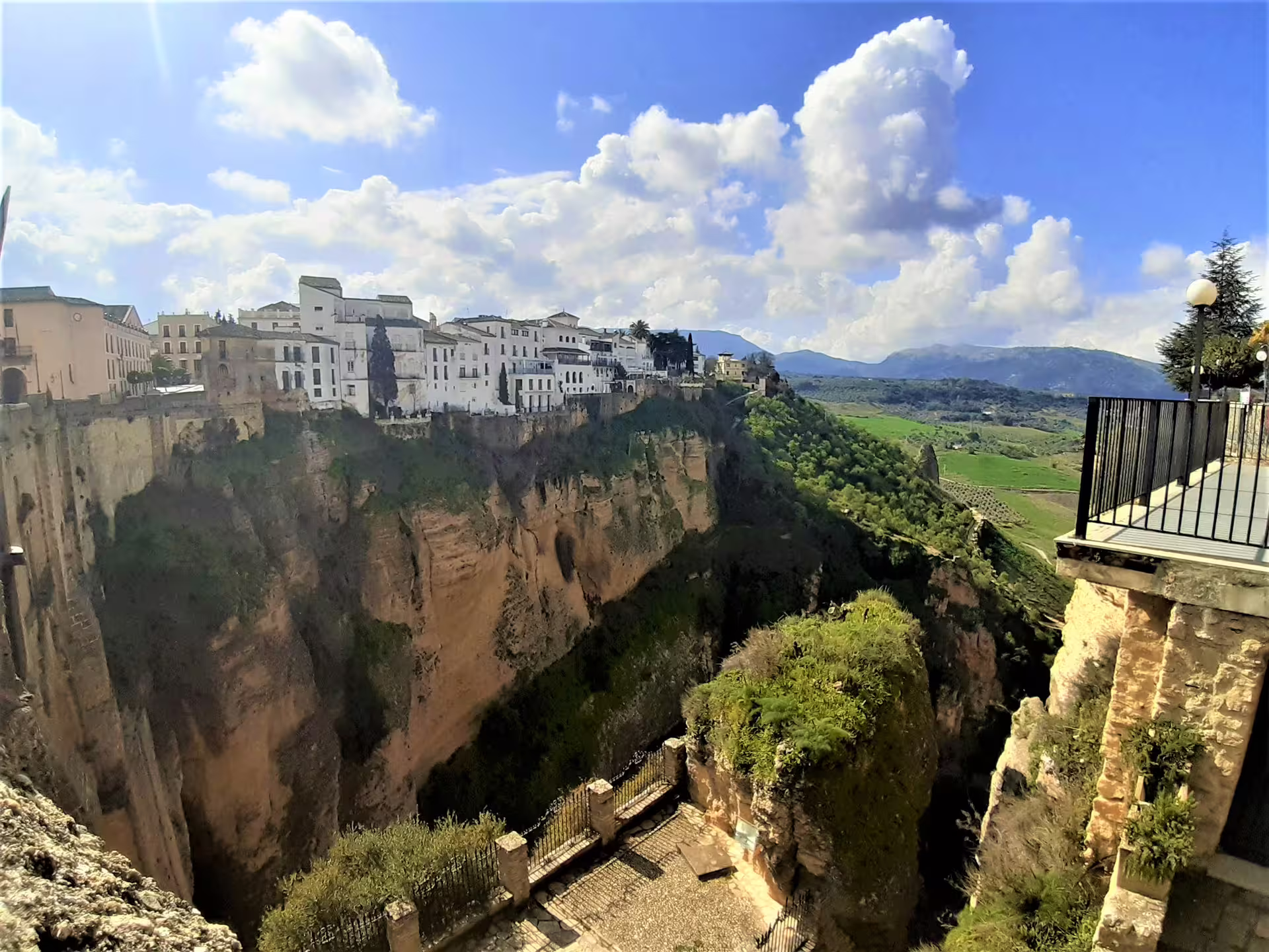 Panoramic view of Ronda’s cliff-top old town above El Tajo canyon, key stop on a private tour from Costa del Sol