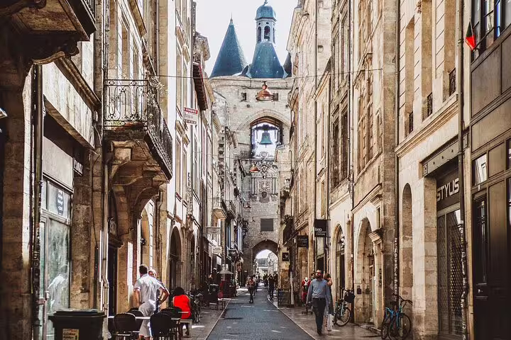 Rue Sainte-Catherine street view in Bordeaux old town, perfect for a self-guided e-scavenger hunt tour
