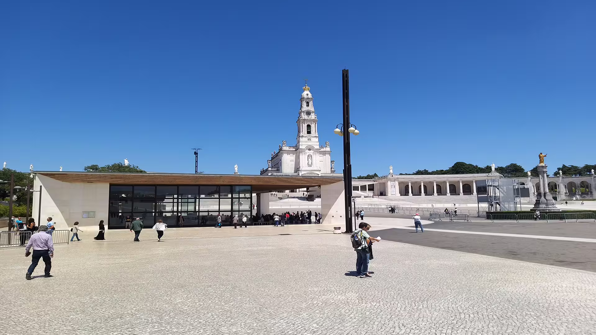Scenic view of the Sanctuary of Fátima on a sunny day, a key stop on the Private Lisbon to Porto Tour adventure.
