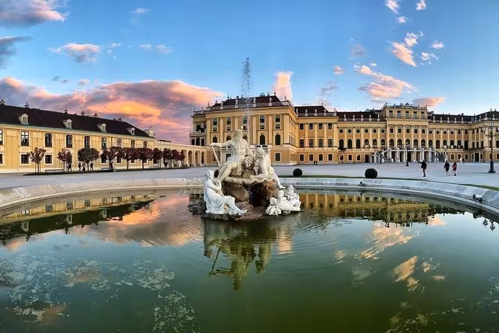 Schonbrunn Palace fountain in Vienna, perfect finale to Salzburg to Vienna private transfer with Hallstatt stop