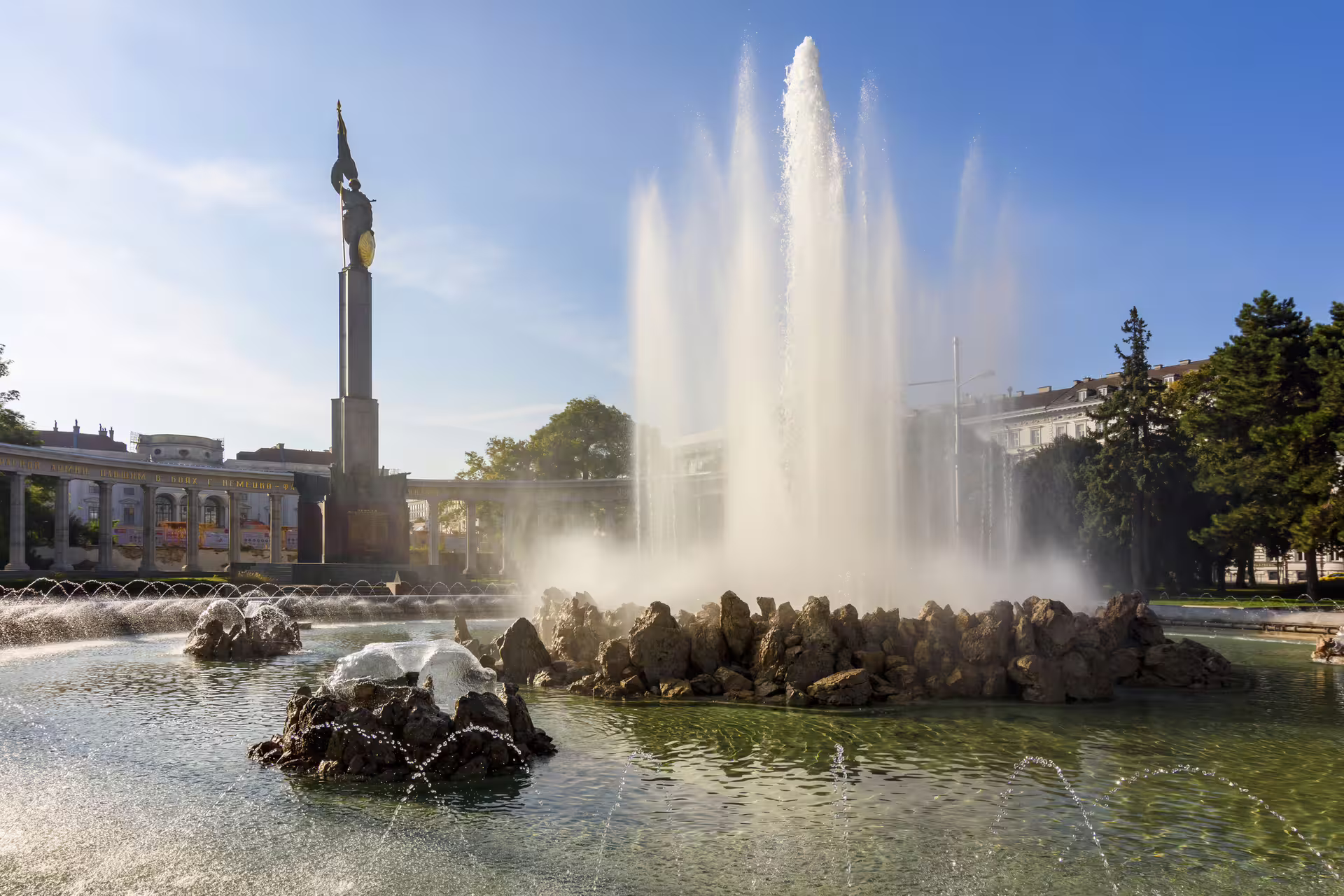 Schwarzenbergplatz fountain and Soviet War Memorial in Vienna on a 1-day walking tour with multilingual audioguide