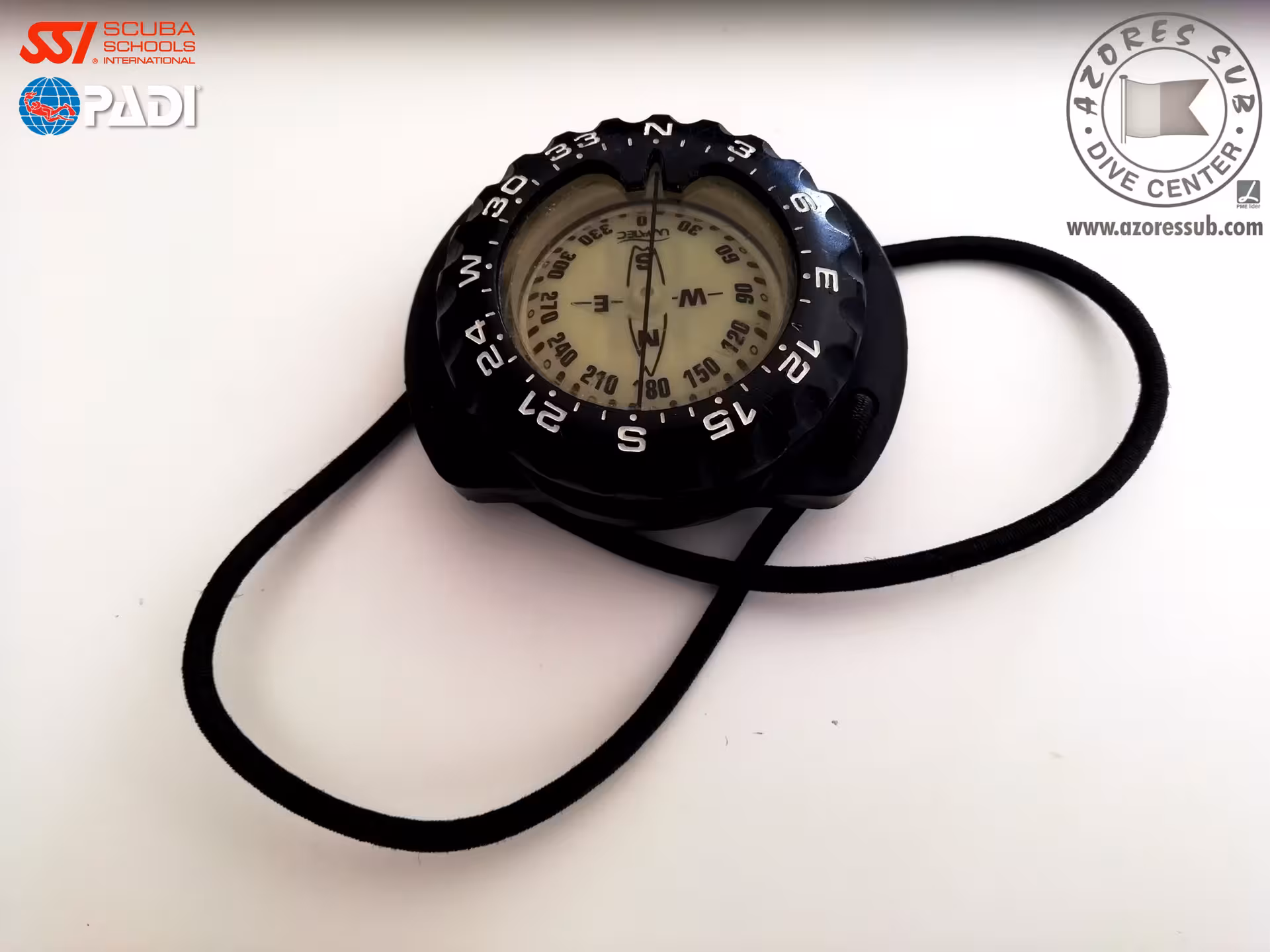 Scuba compass used for Underwater Navigation Specialty in São Miguel, Azores, for PADI dive training