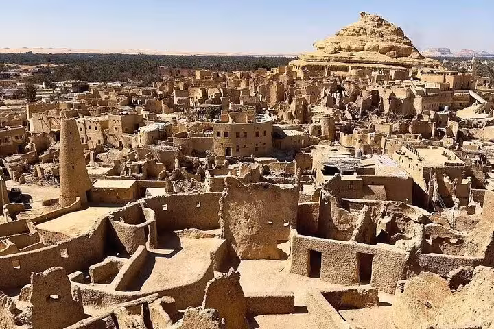 Panoramic view of Shali Fortress ruins in Siwa Oasis, cultural highlight on a private 3-day Sahara safari