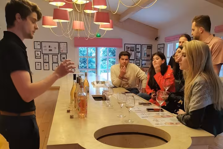 Sommelier-led wine tasting class at Pce's Vineyard with guests learning aromas, pairing notes and glassware