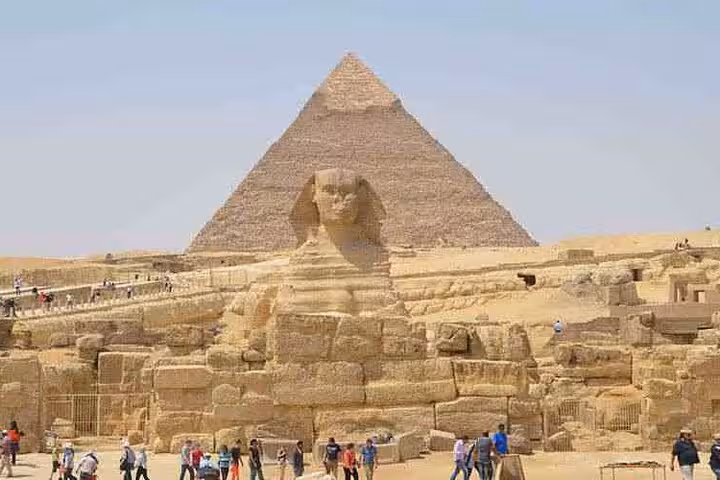 Sphinx and Great Pyramid of Giza viewpoint, Cairo tour by bus from Sharm El Sheikh with guided visit