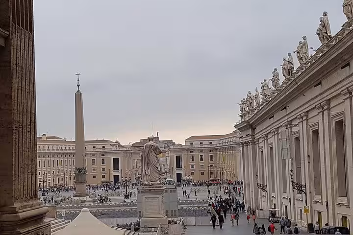 St Peter’s Square Vatican City with obelisk and colonnade, highlight of 10-day Italy tour from Rome