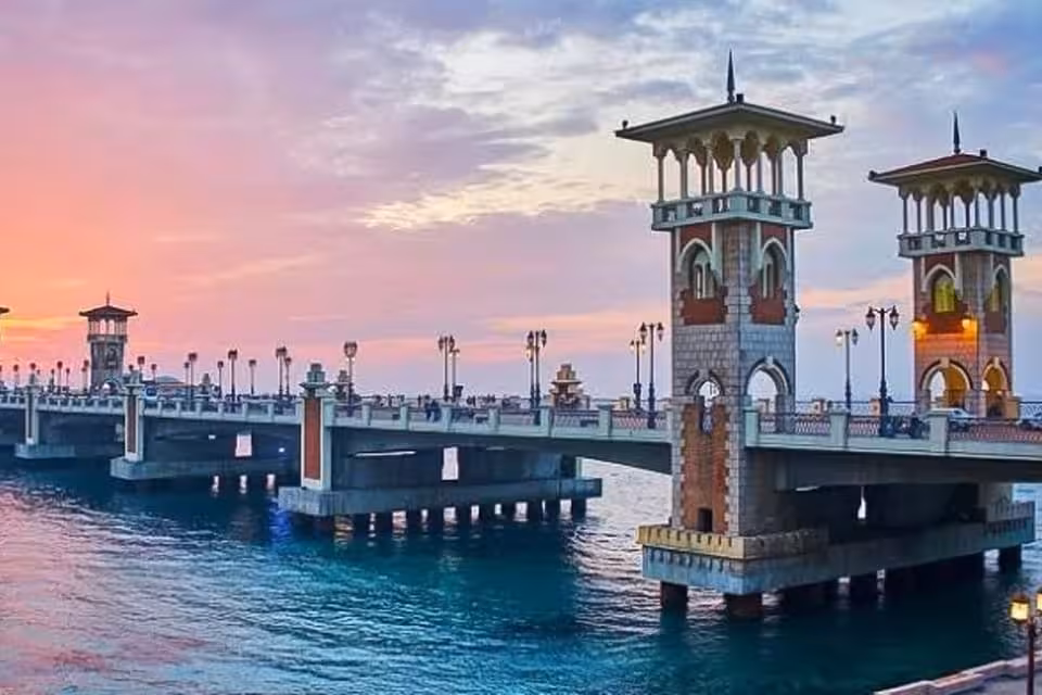 Stanley Bridge at sunset in Alexandria, scenic coastal sightseeing on Cleopatra’s Egypt Cairo and Alexandria tour