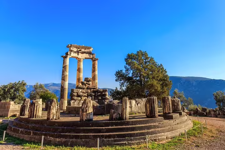 Tholos of Athena Pronaia at Delphi, iconic stop on Delphi and Thermopylae full day tour from Athens