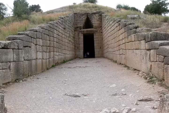 Stone passage to the Treasury of Atreus tomb in Mycenae, featured on Epidaurus and Nafplio day tour