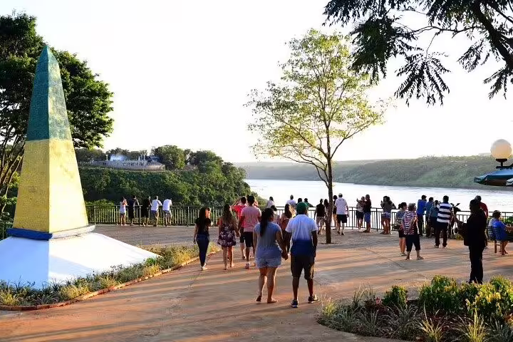 Visitors enjoying the scenic views at Tres Fronteiras landmark, where three countries meet, during a private guided tour.