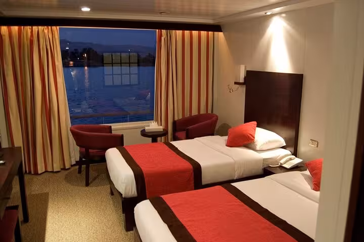 Twin cabin with Nile view on 5-star deluxe Nile cruise, private 5-day Luxor to Aswan tour accommodation