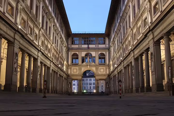 Uffizi Gallery courtyard in Florence, highlight stop on a Rome to Florence sightseeing tour with Renaissance views