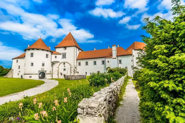 Varazdin Old Town castle with red roofs and gardens, highlight of a private Trakoscan Castle & Varazdin tour