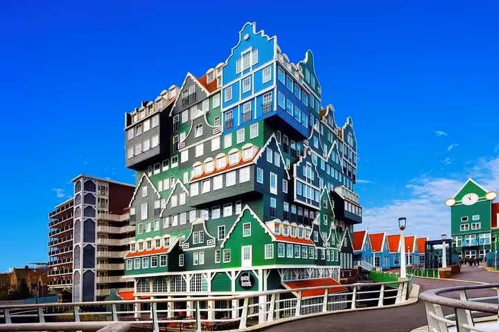 Colorful Volendam architecture on a private Zaanse Schans and Volendam day tour from Amsterdam