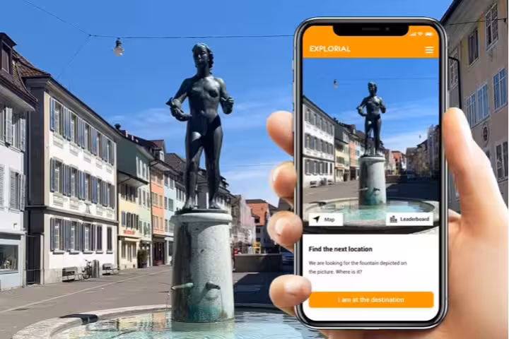Smartphone-guided Winterthur scavenger hunt showing city fountain statue on a self-guided sights tour