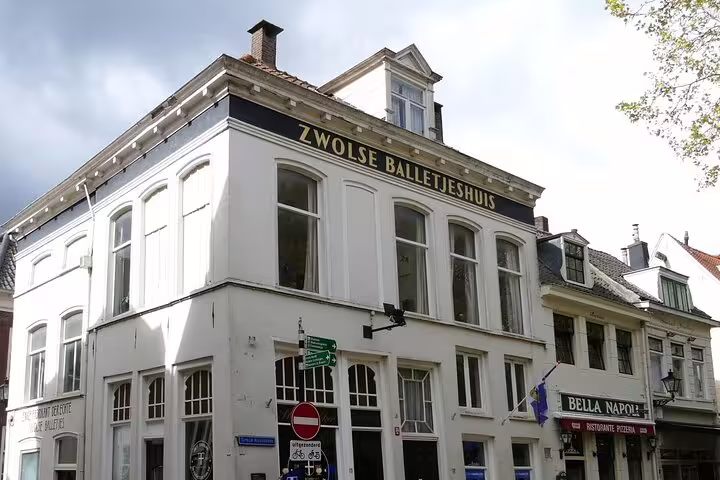 Historic Zwolse Balletjeshuis building in Zwolle, a stop on the self-guided walking tour with audio and GPS